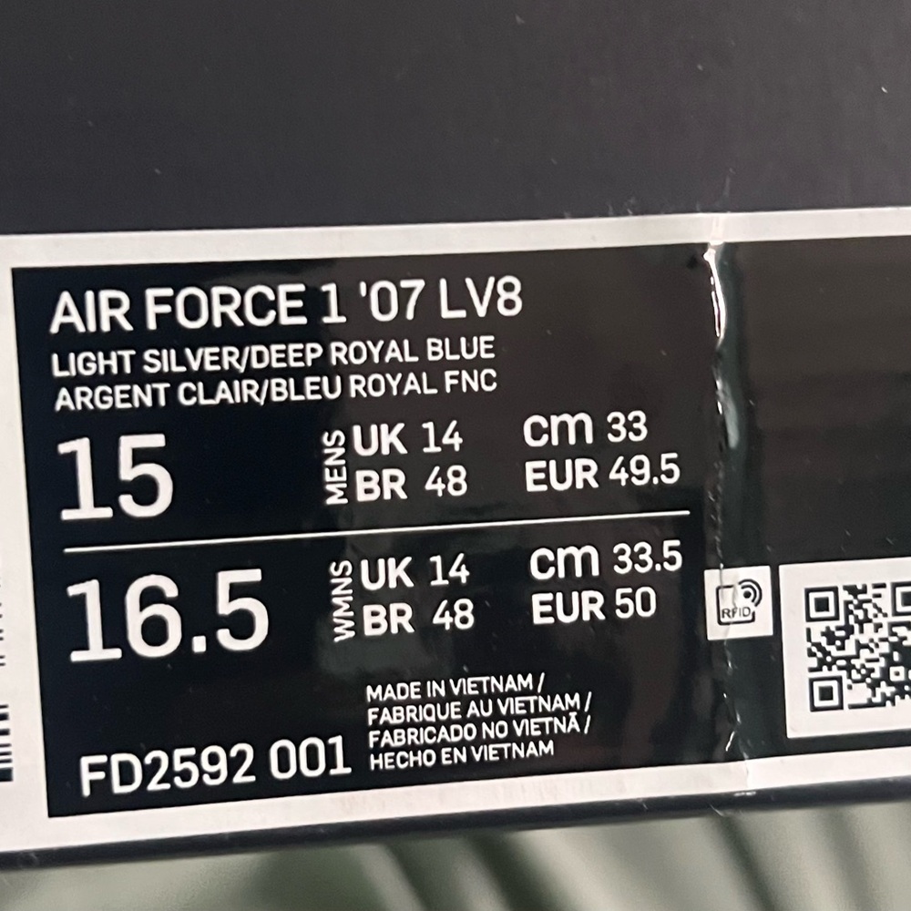 Nike Air Force 1 '07 LV8 in Light Silver and Deep Royal Blue